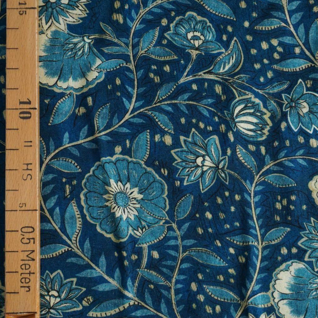 Viskose Druck Blüten blau